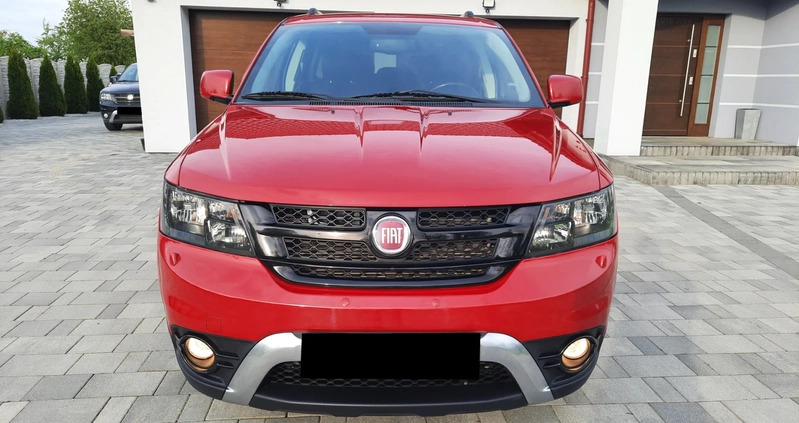 Fiat Freemont cena 44900 przebieg: 230000, rok produkcji 2014 z Legionowo małe 596